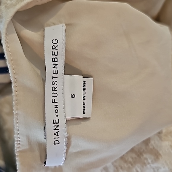 STUNNING DIANE VON FURSTENBERG FIT AND FLARE DRESS - Picture 13 of 14